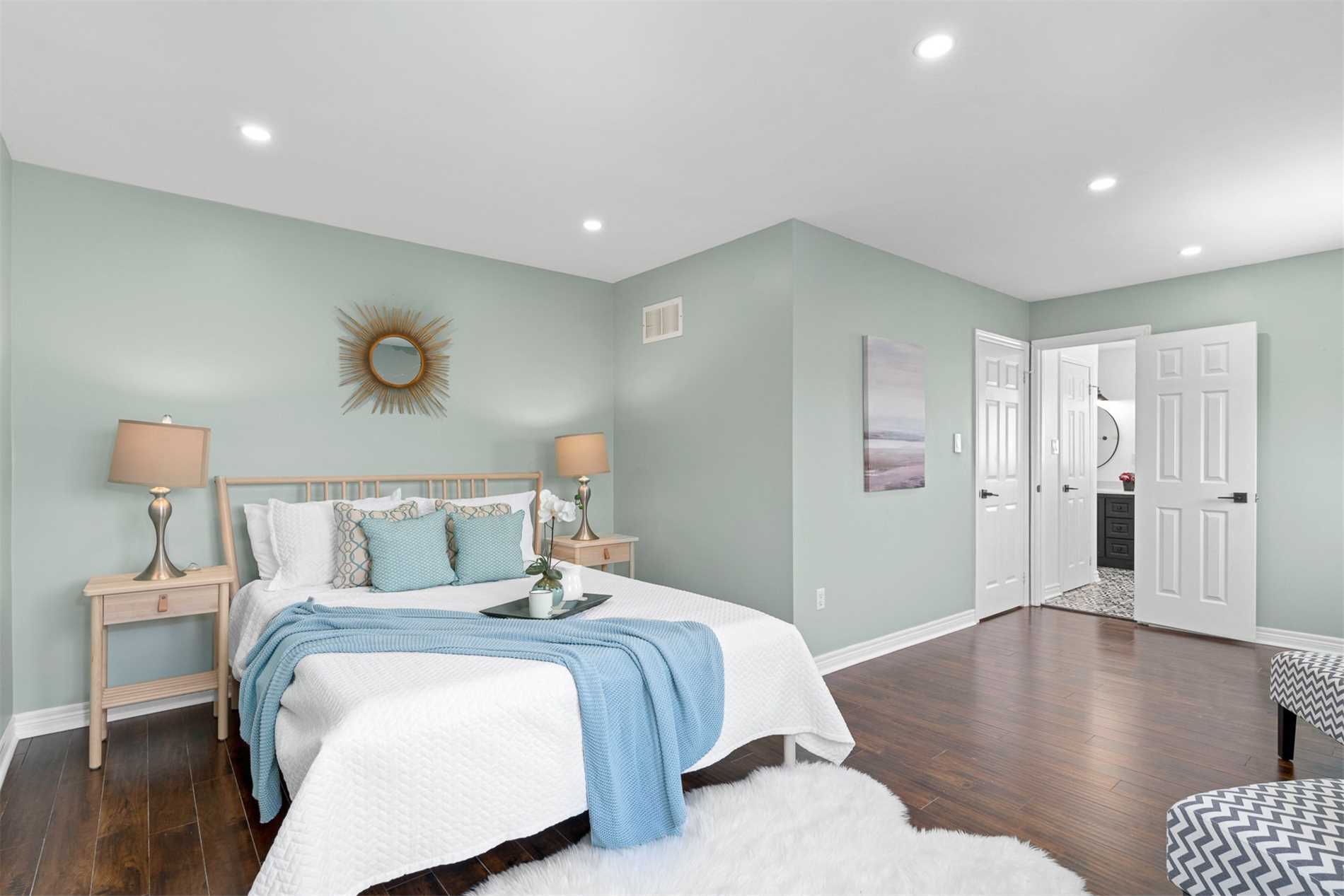 60 Crimson Ridge Rd