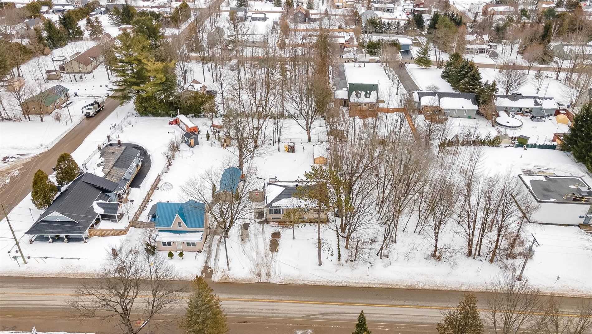 229 Moonstone Rd E