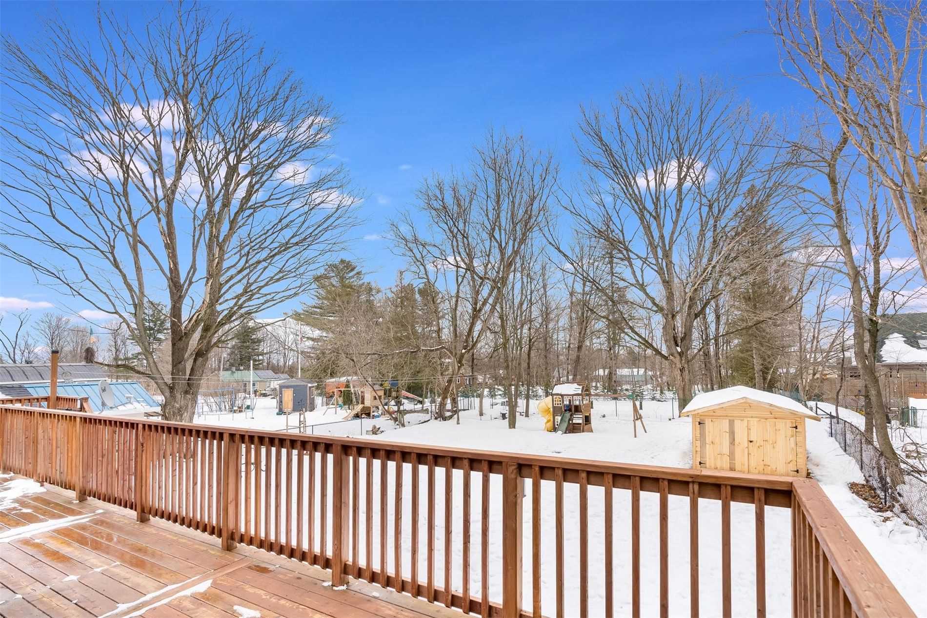 229 Moonstone Rd E