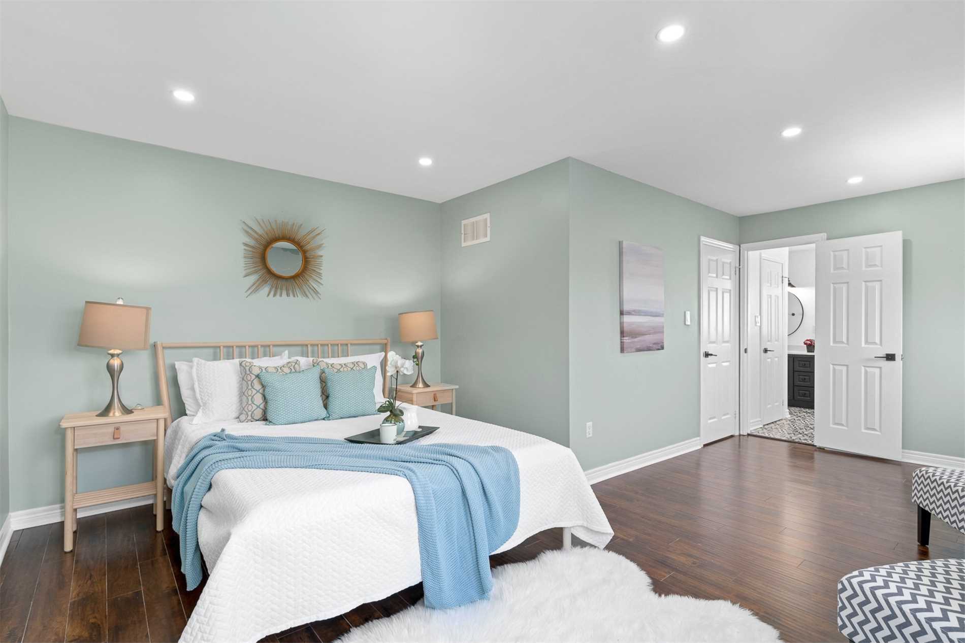 60 Crimson Ridge Rd