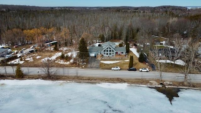 2858 Lakeshore Rd E