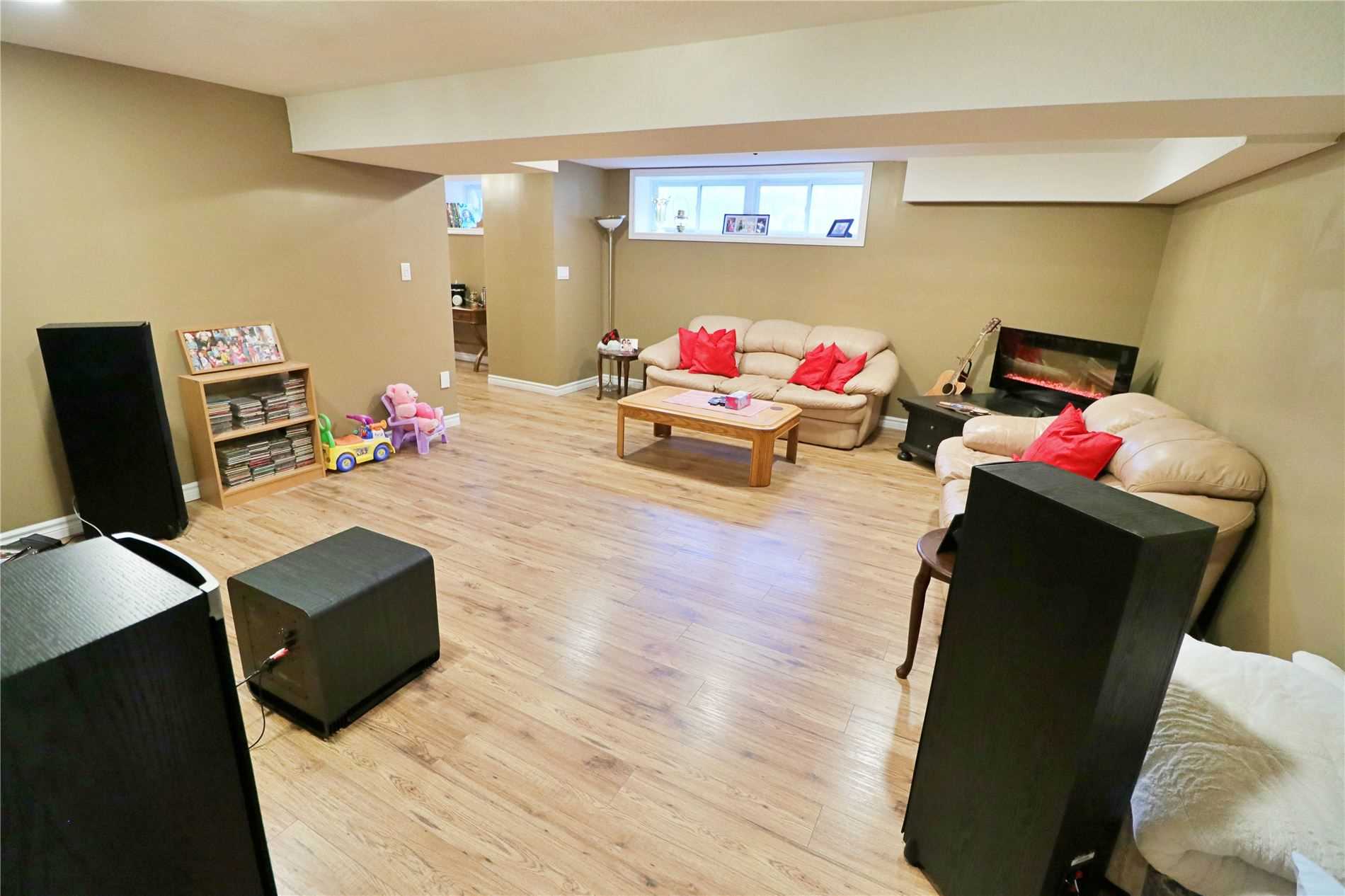 79 Simcoe Rd