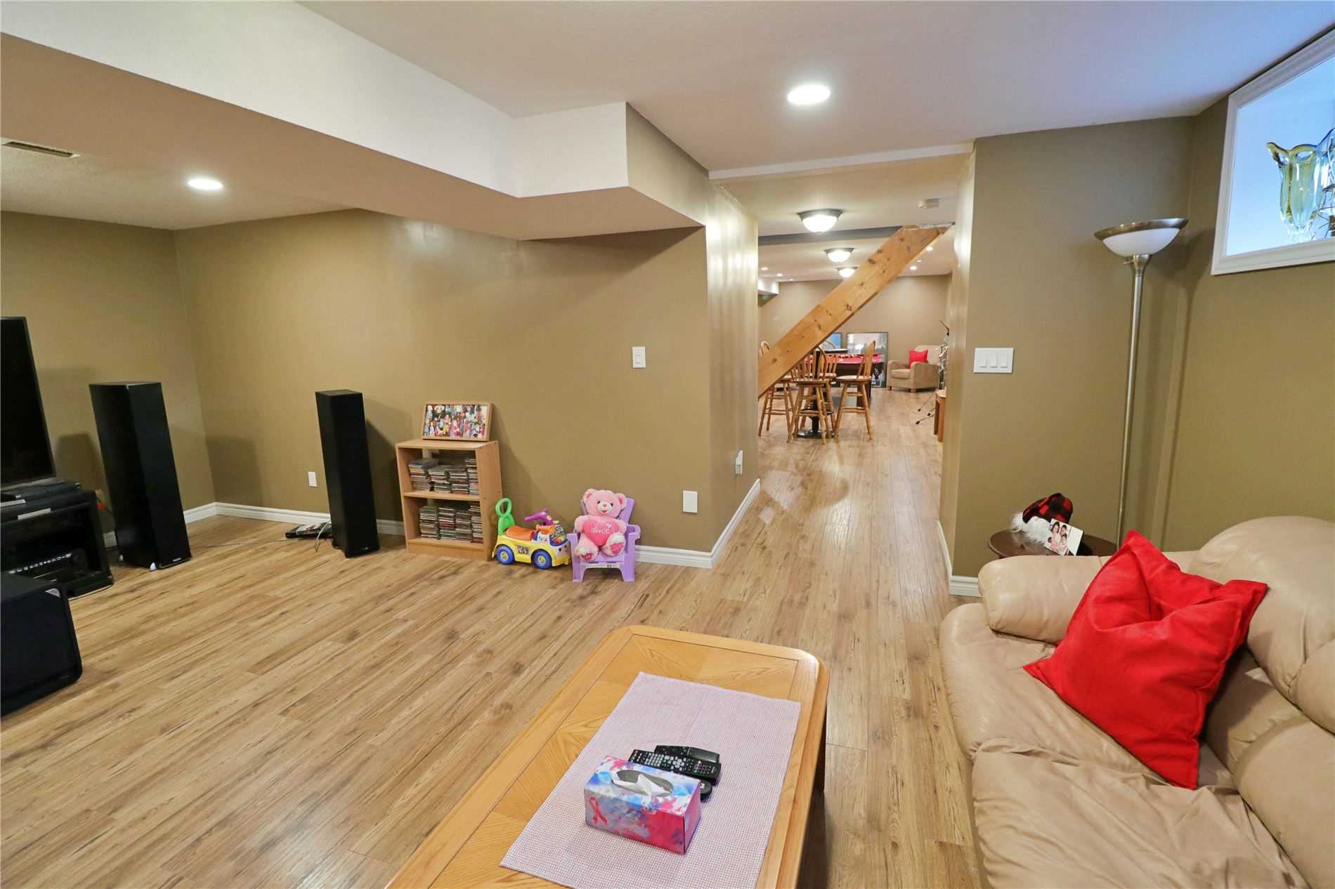 79 Simcoe Rd
