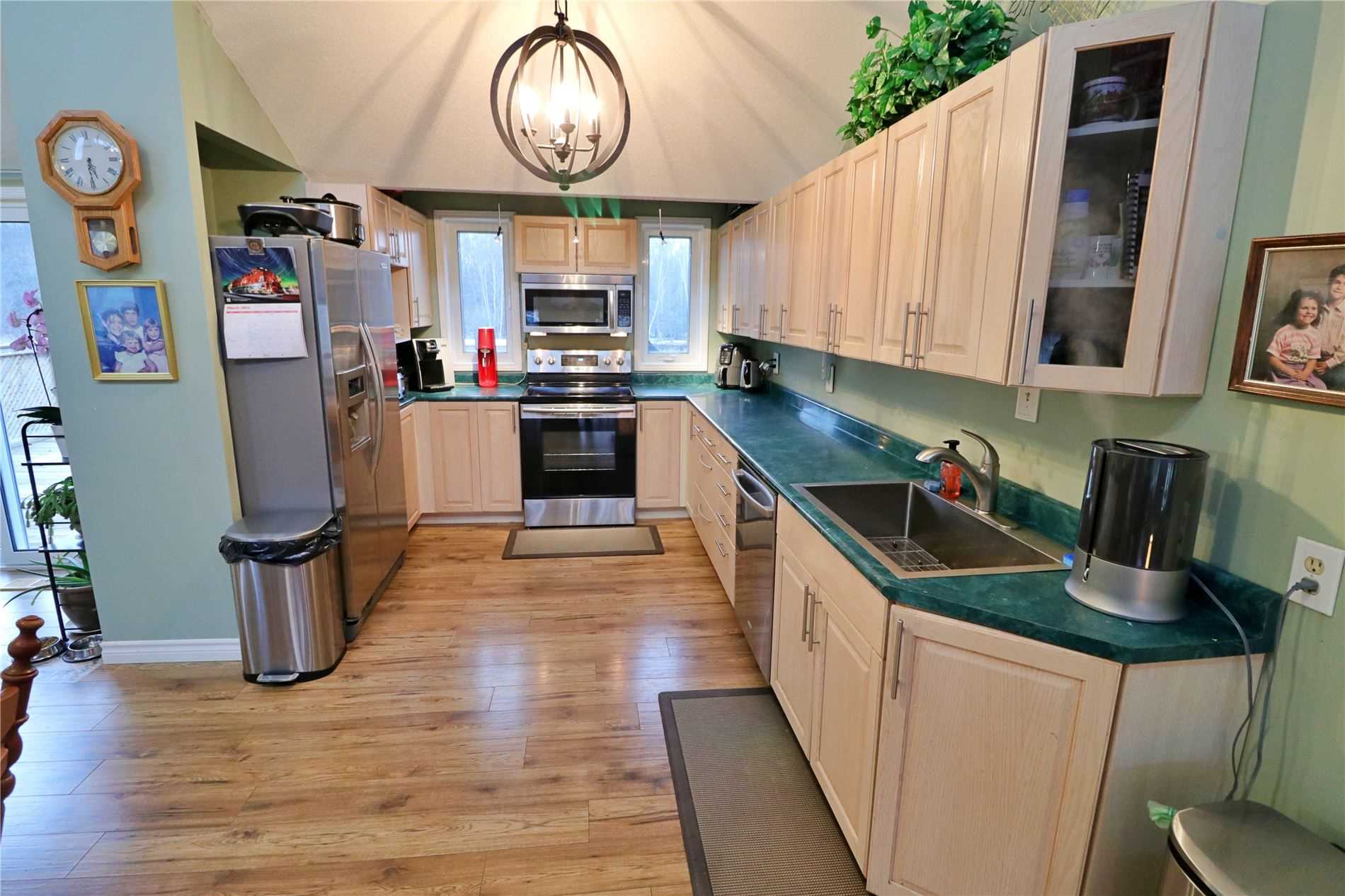 79 Simcoe Rd