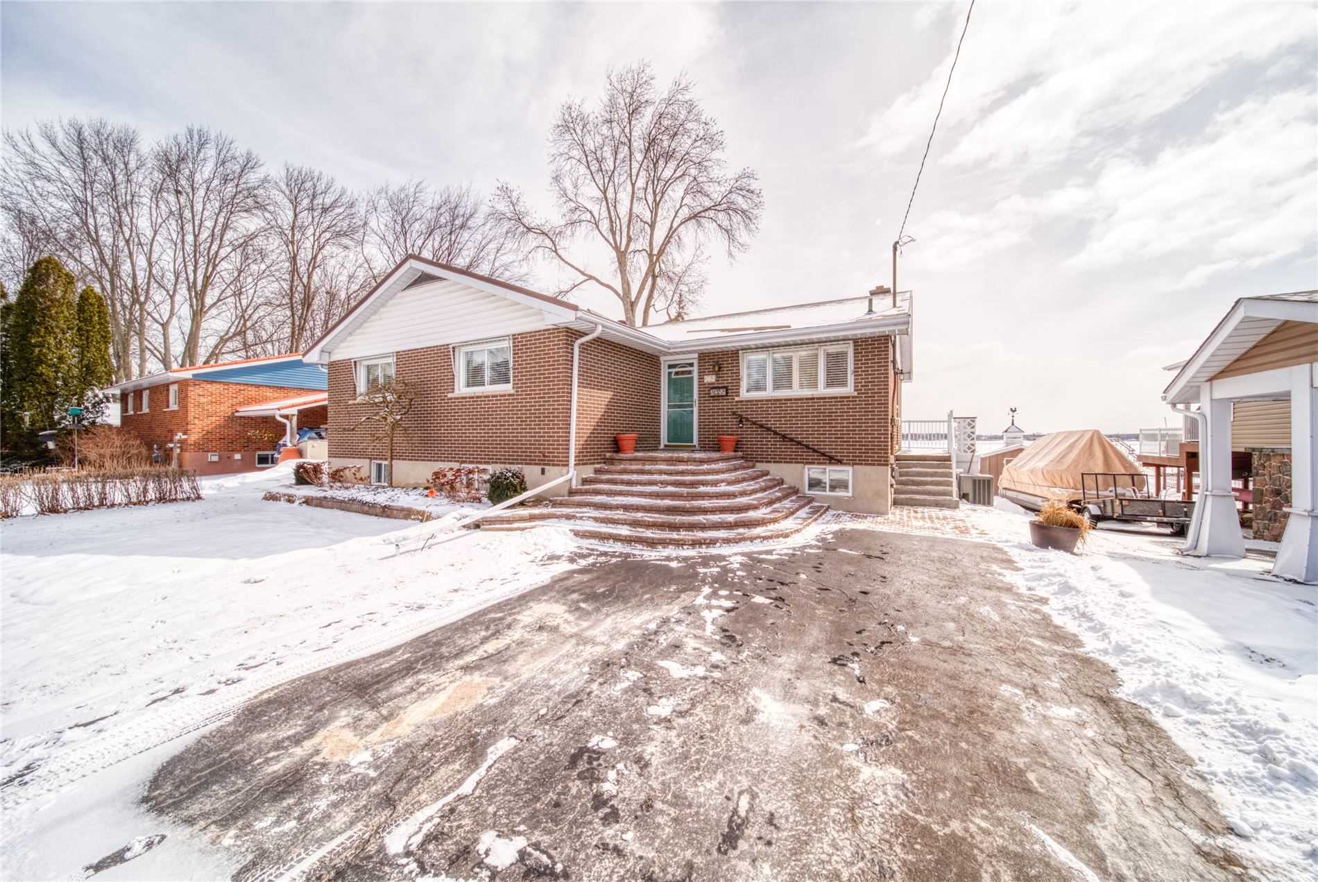 363 Macisaac Dr