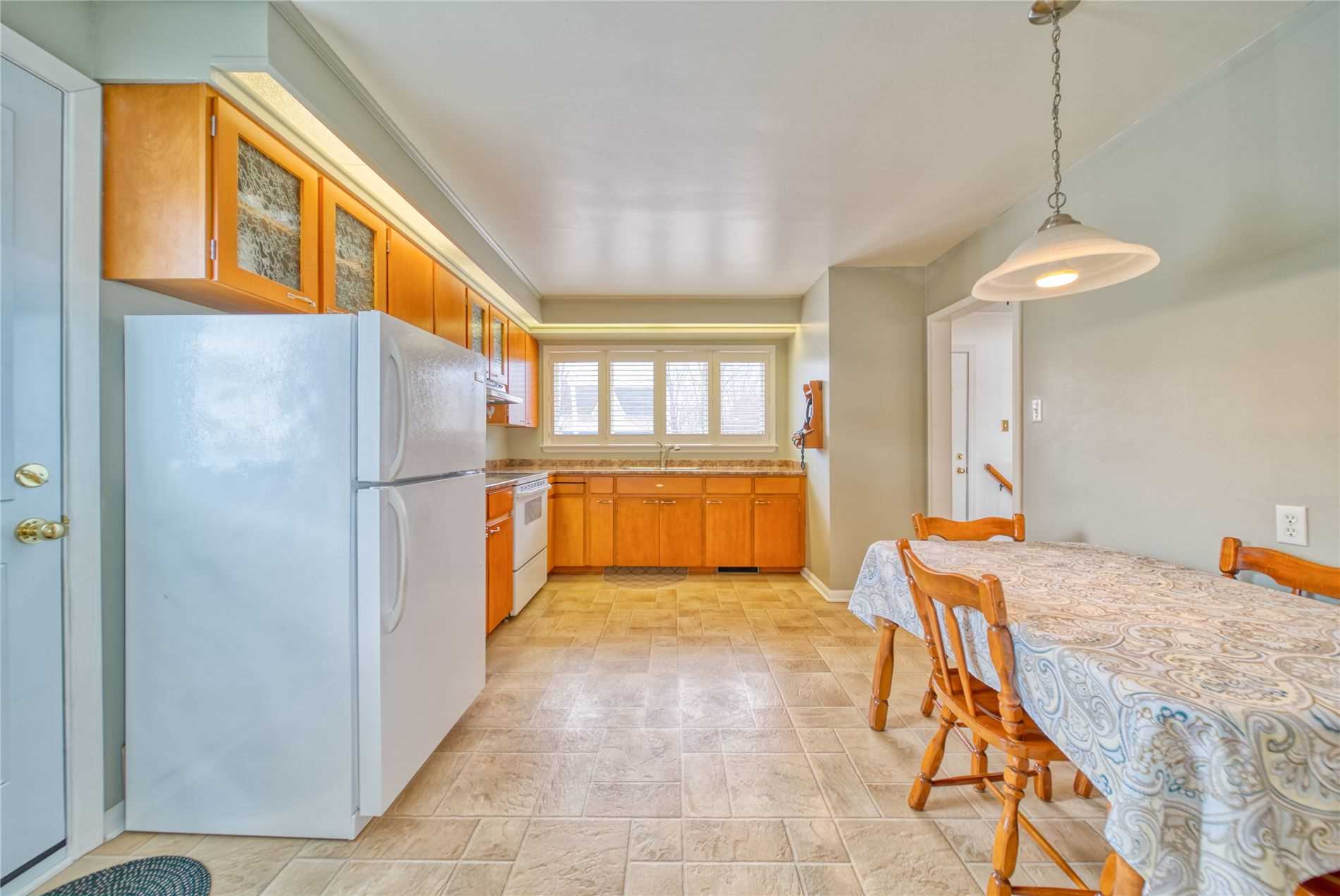363 Macisaac Dr