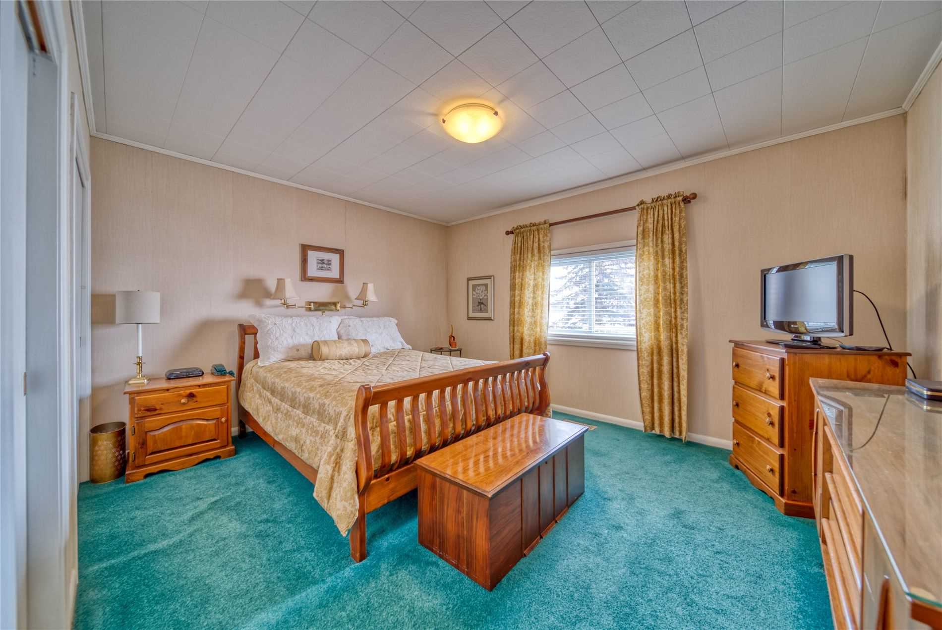 363 Macisaac Dr