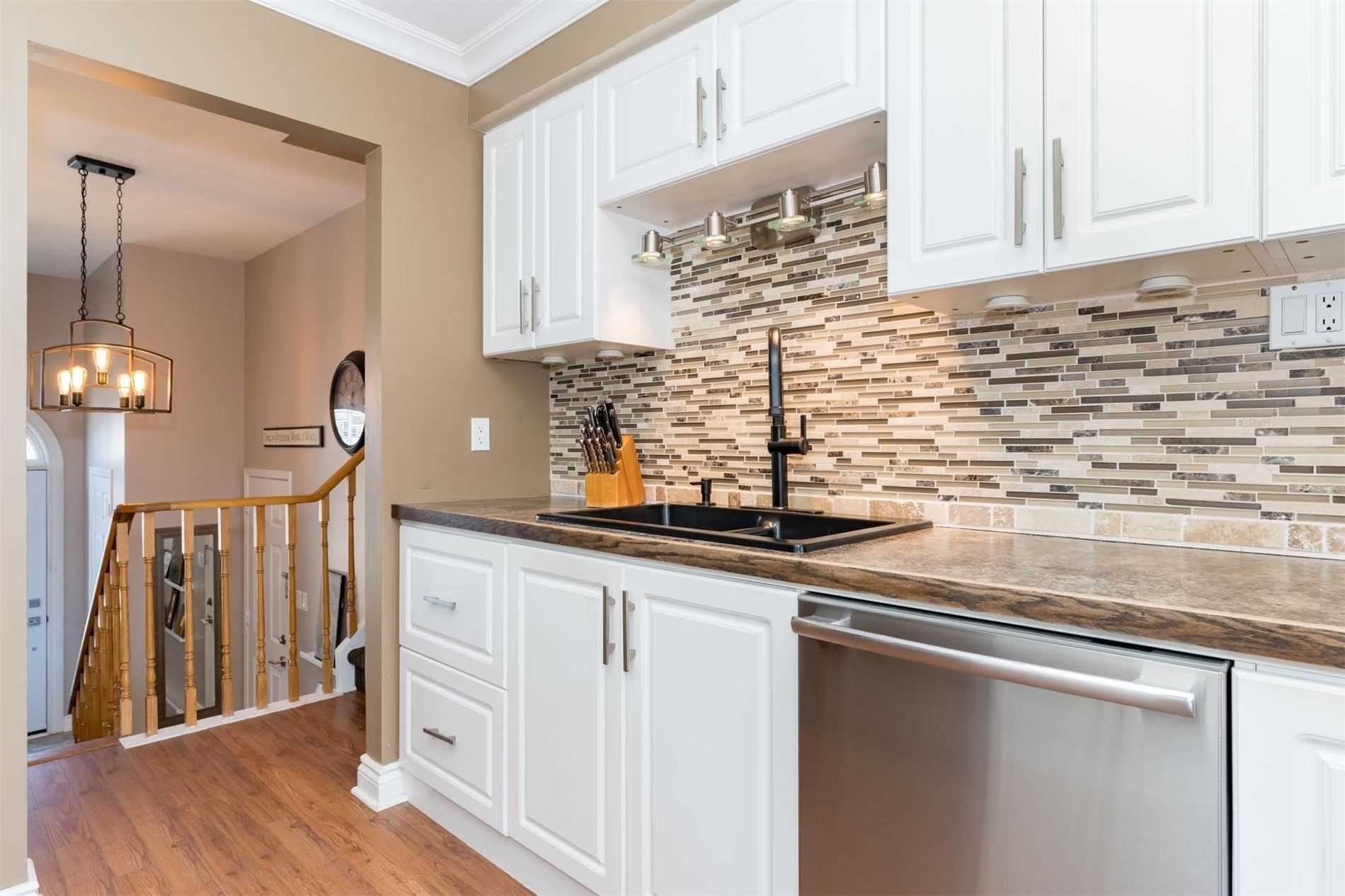 48 Laurentian Lane