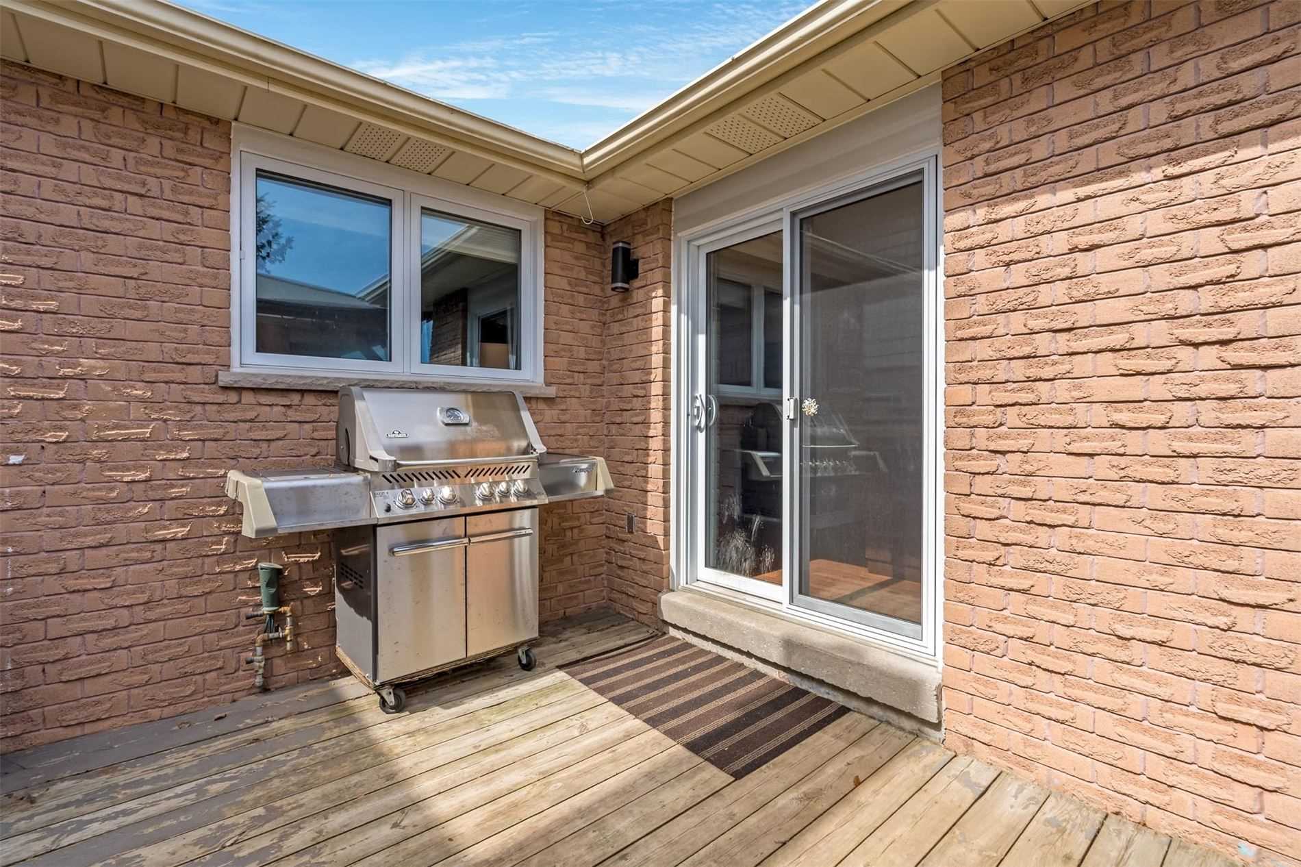 48 Laurentian Lane