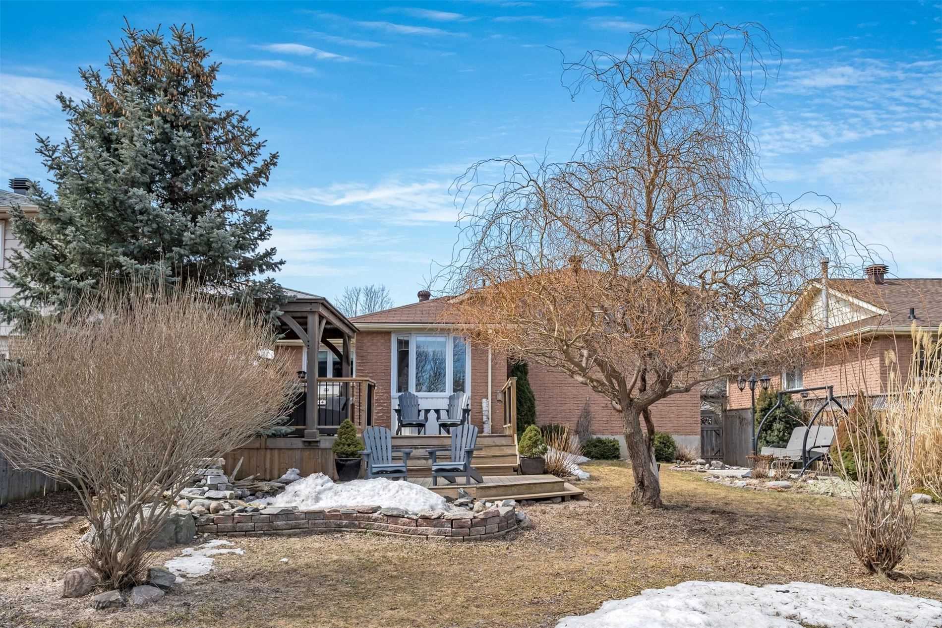 48 Laurentian Lane