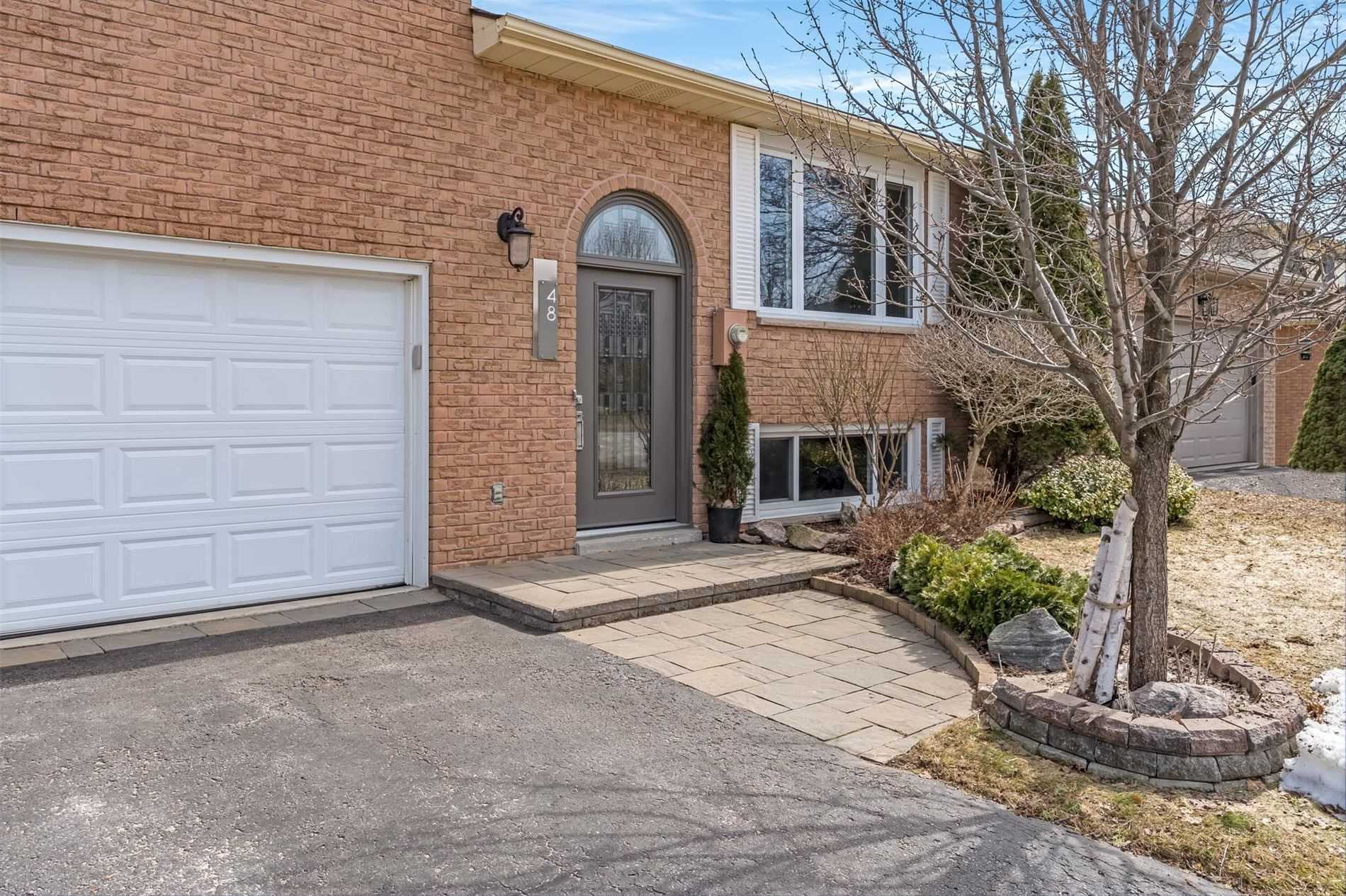 48 Laurentian Lane