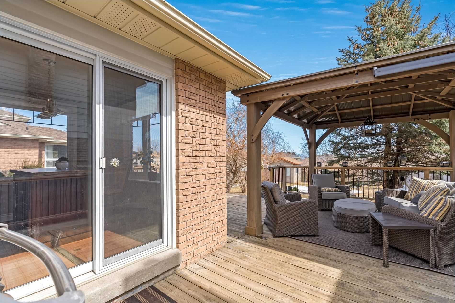 48 Laurentian Lane
