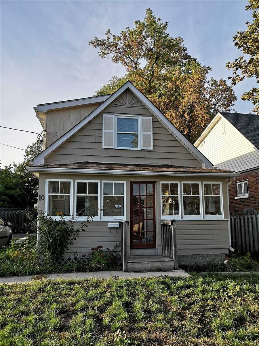 10 Dufferin St