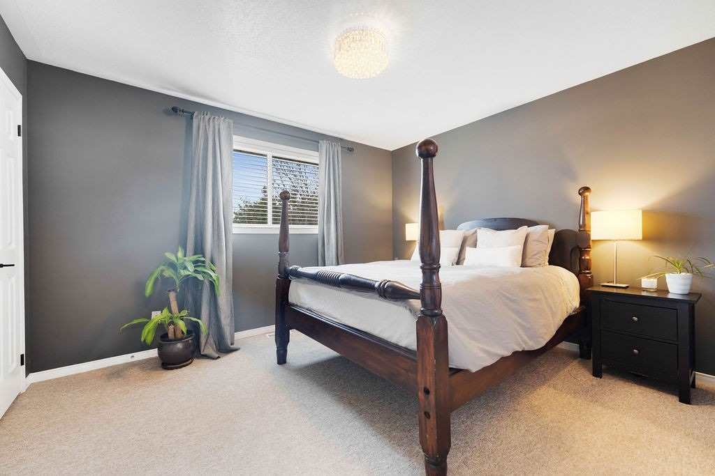 5 Golden Eagle Way