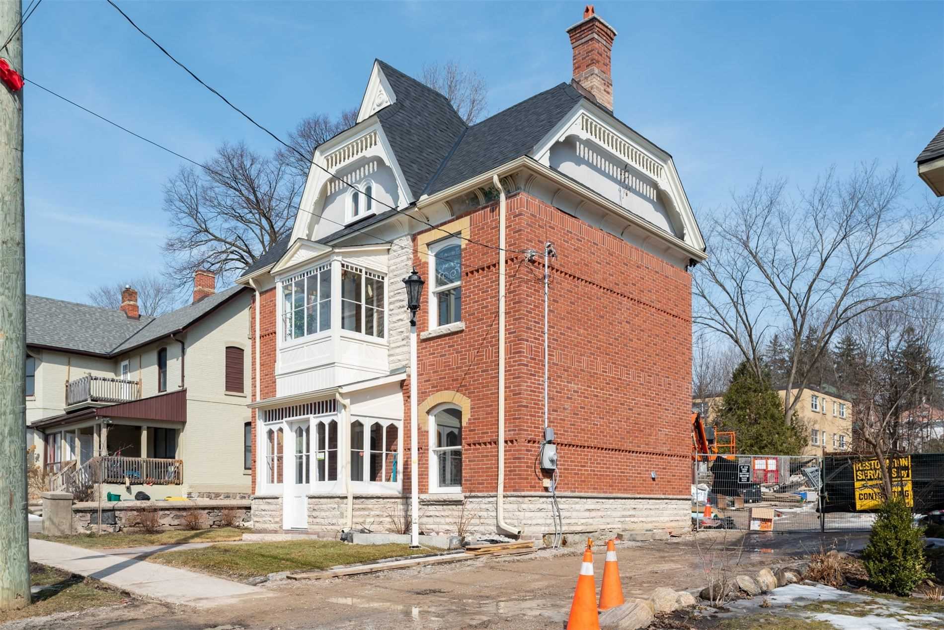 87 Owen St
