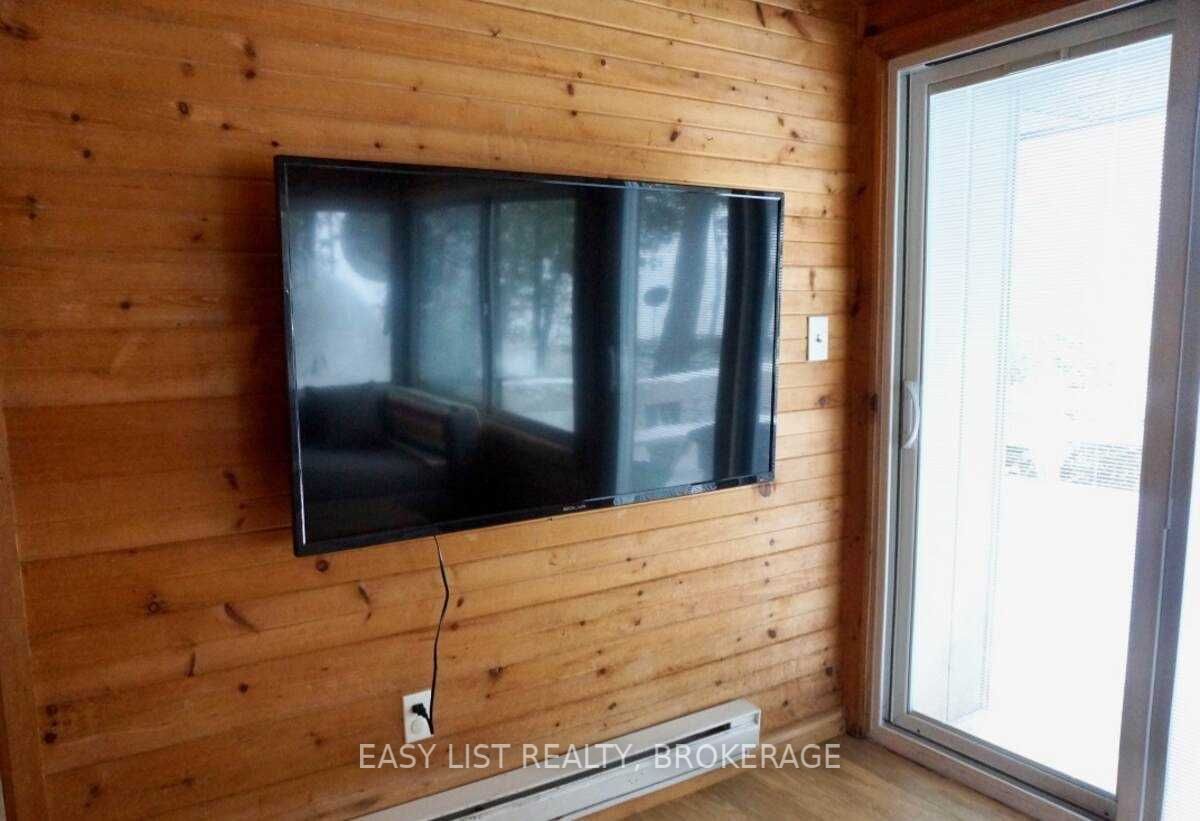 Listing S5618459 - Large Photo # 9