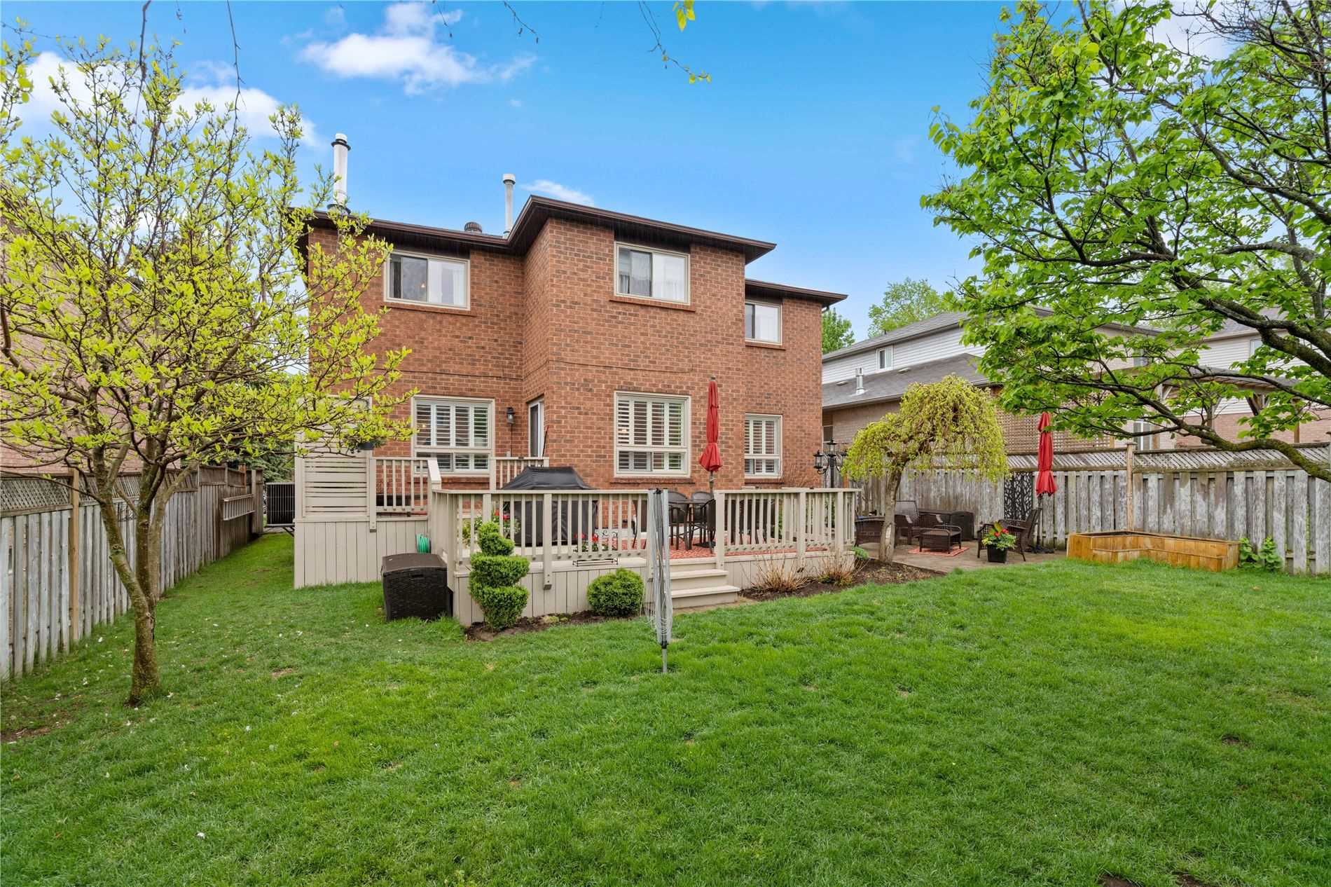 77 James St