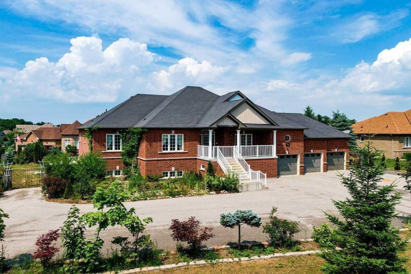 38 Maple Dr, Wasaga Beach