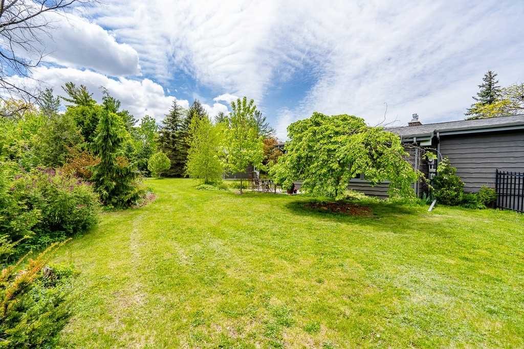 68 Royal Oak Dr