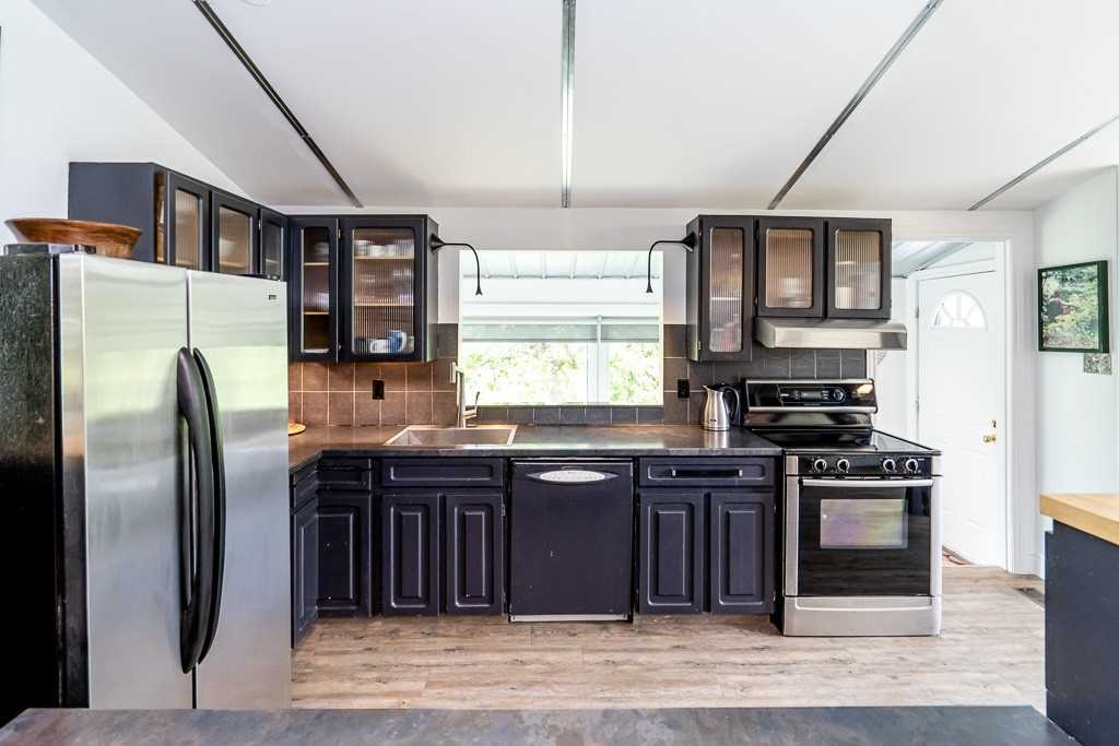 68 Royal Oak Dr