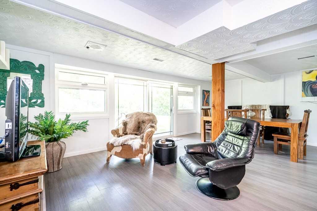 68 Royal Oak Dr