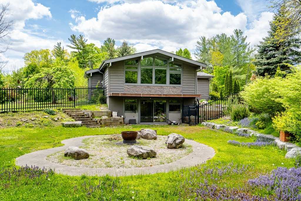 68 Royal Oak Dr
