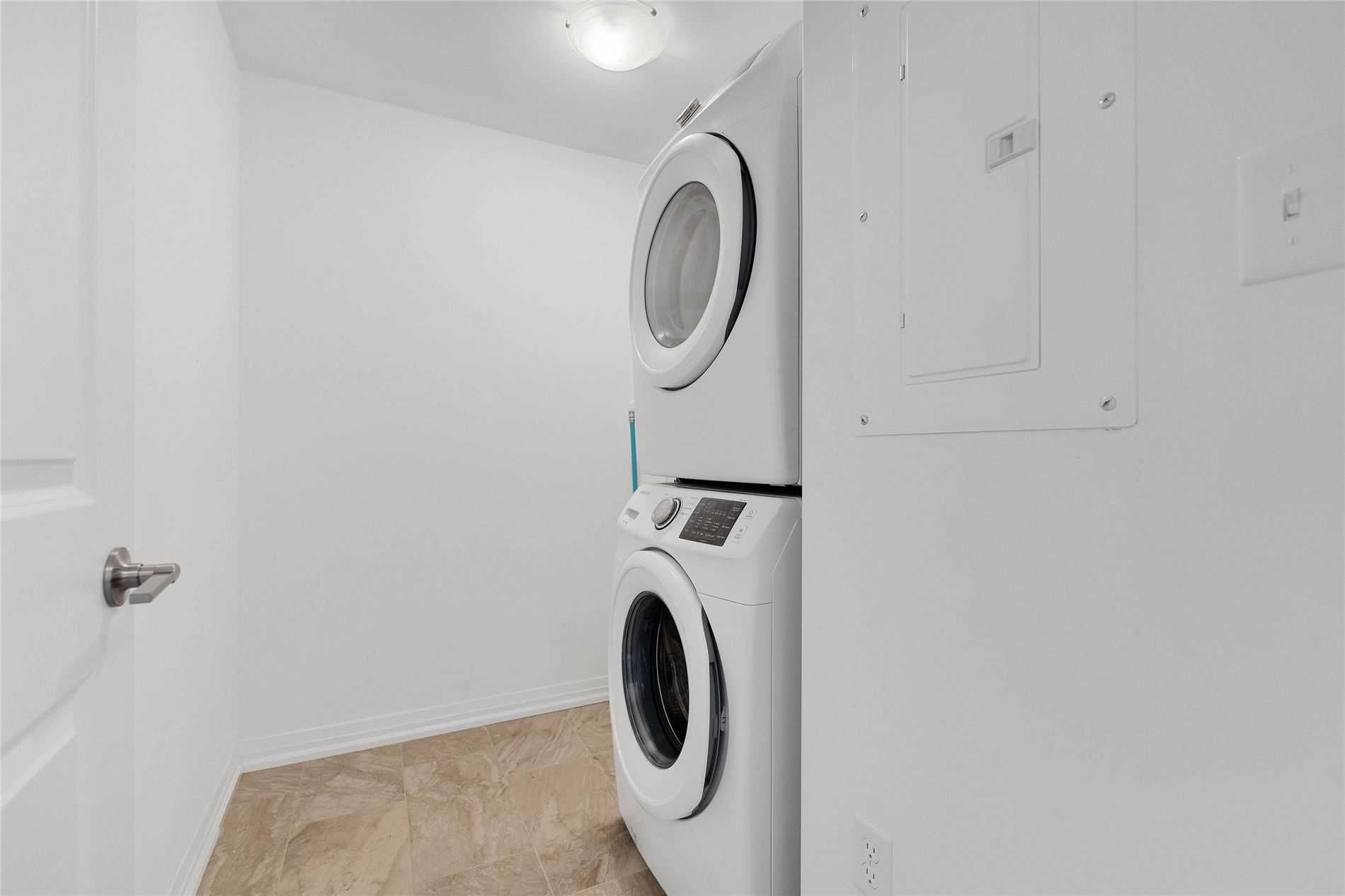 300 Essa Rd, #510