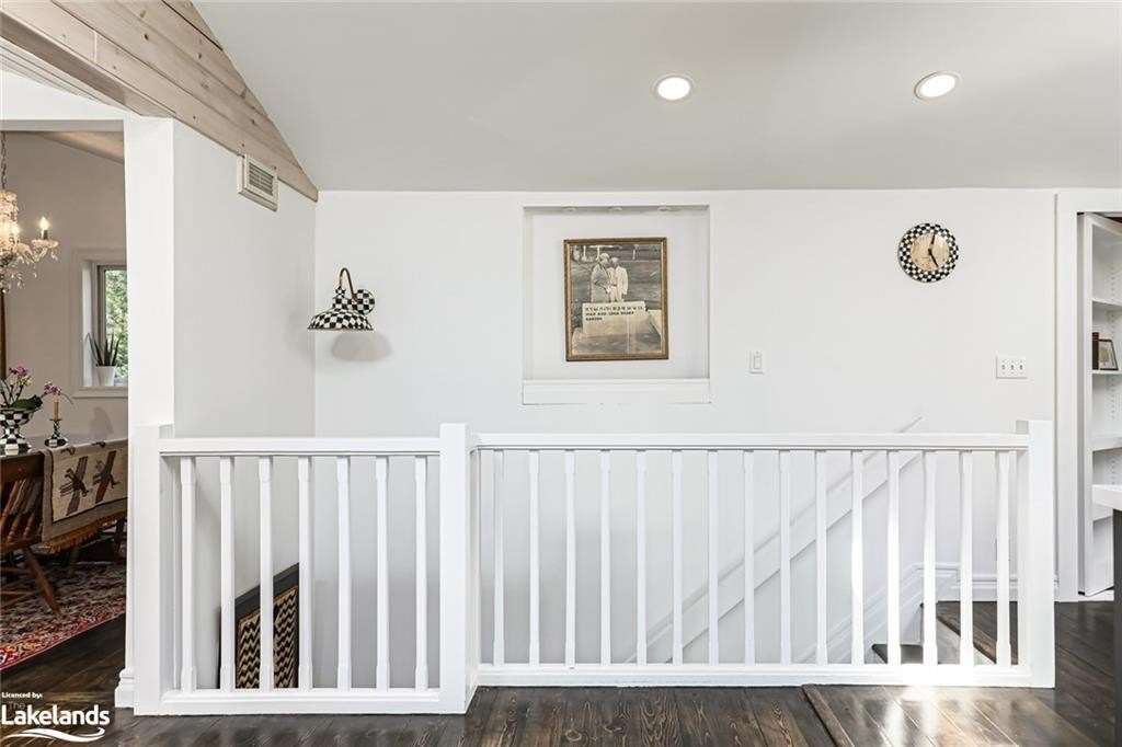 20 Forest Dr