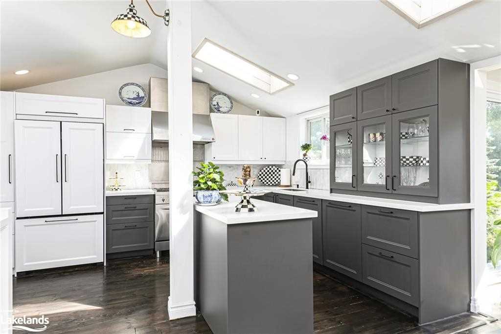 20 Forest Dr