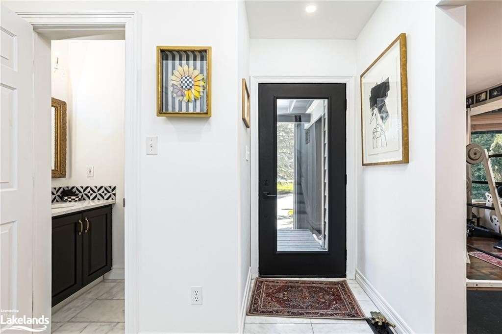 20 Forest Dr