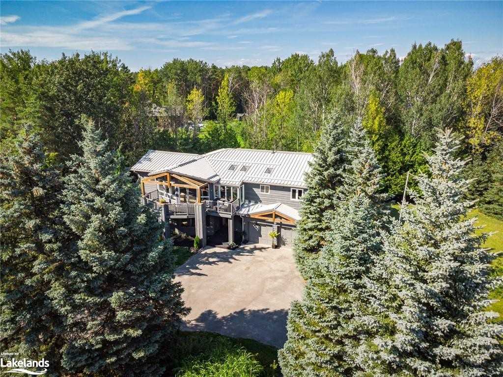 20 Forest Dr