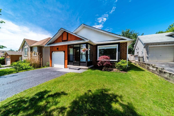 8 Knicely Rd, Barrie