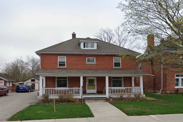 64 Queen St W, Springwater