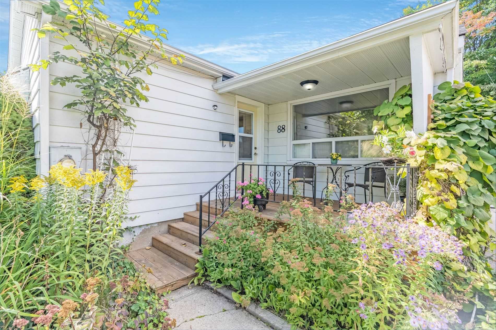 88 Eugenia St