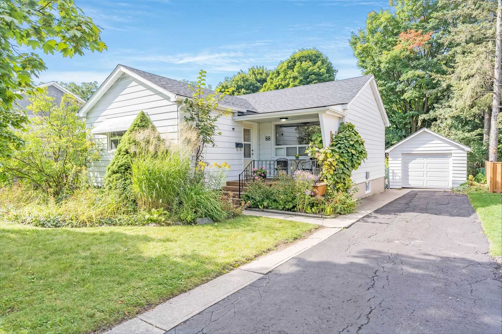 88 Eugenia St