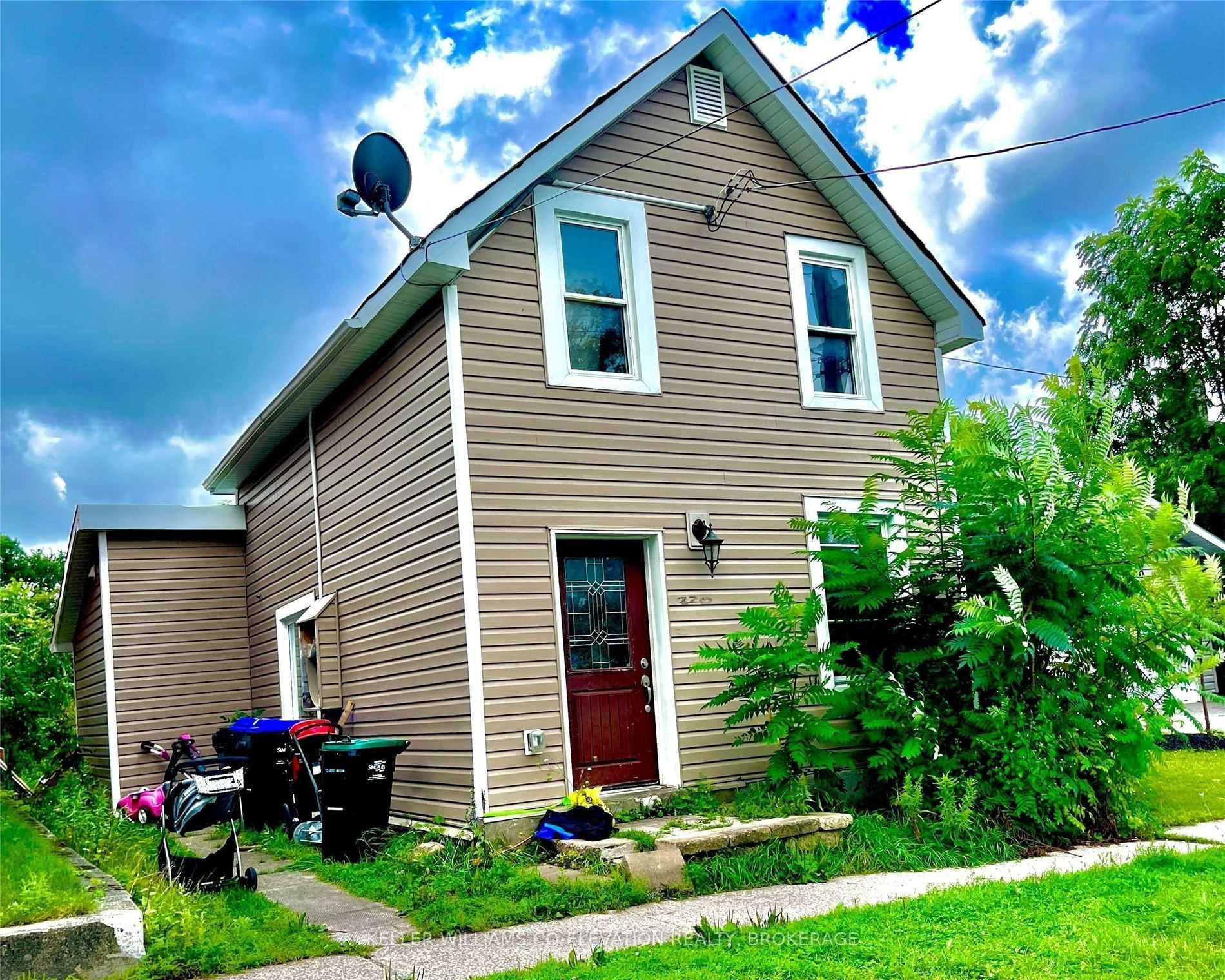 220 Martha St