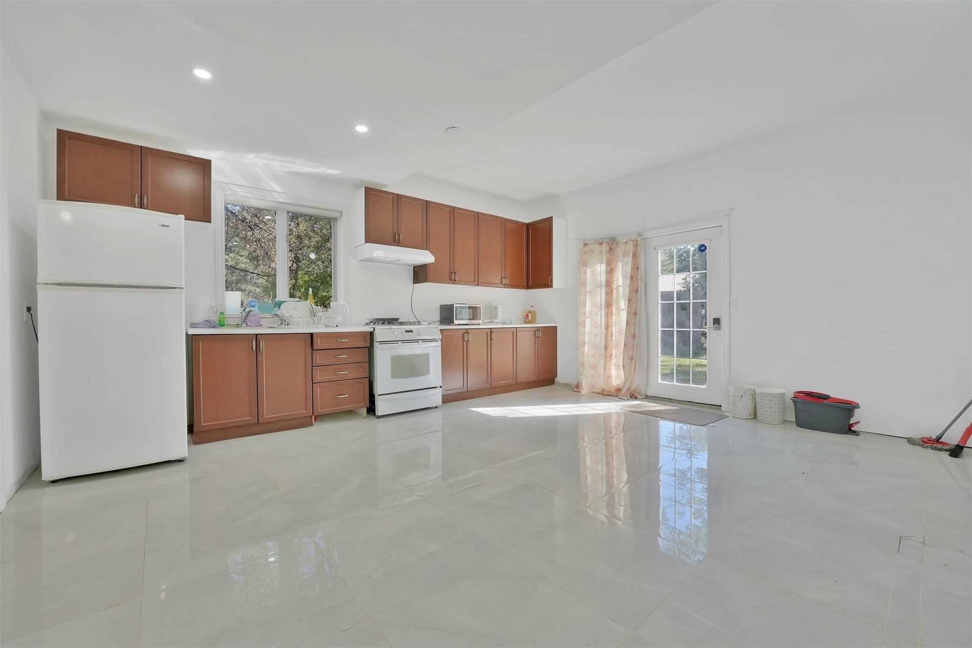 7779 Somerset Drive