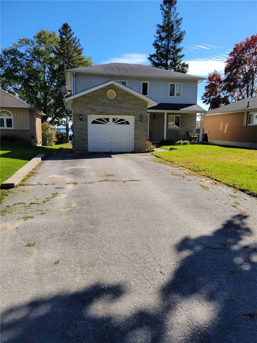 2999 Lakeside Dr