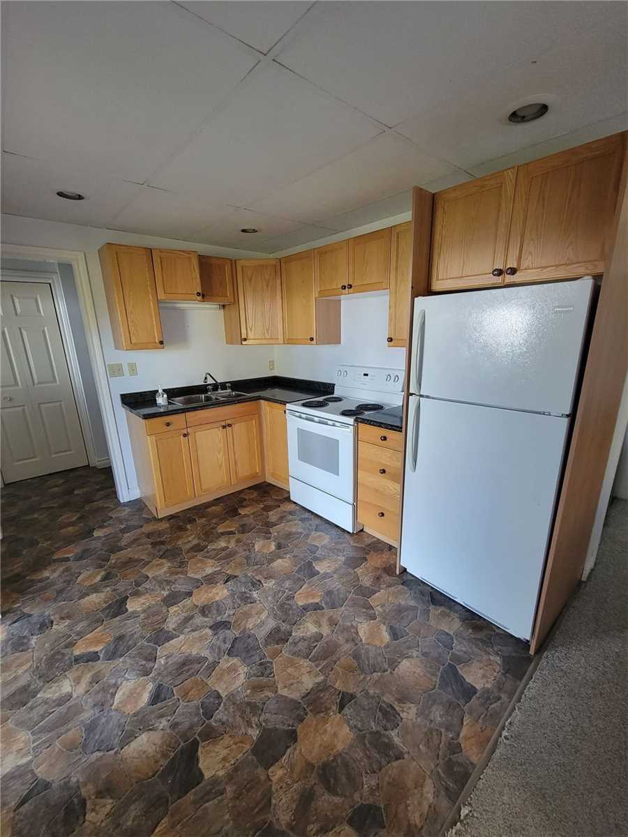 2999 Lakeside Dr