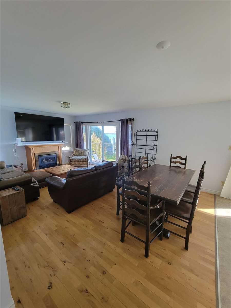 2999 Lakeside Dr