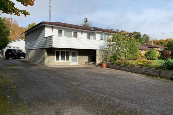 2322 Lakeshore Rd E, Oro-Medonte