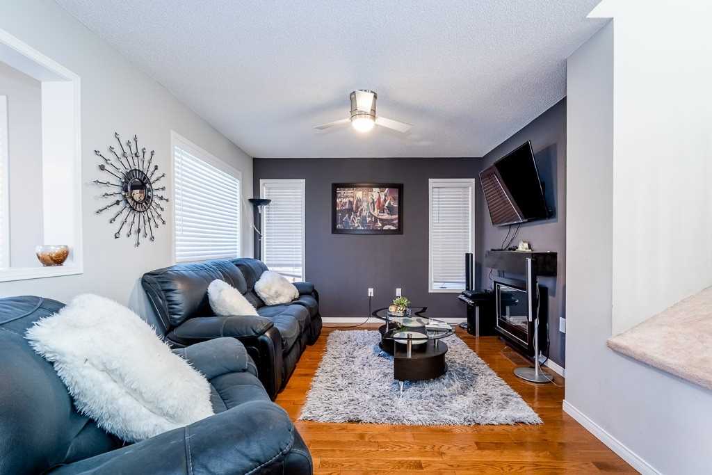 7 Crompton Drive