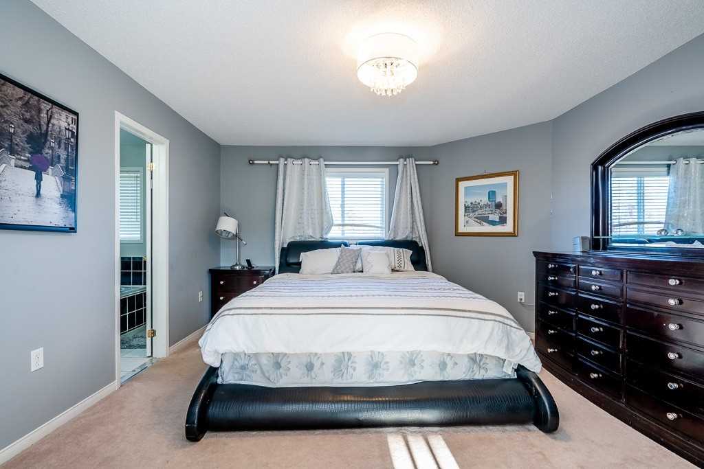 7 Crompton Drive