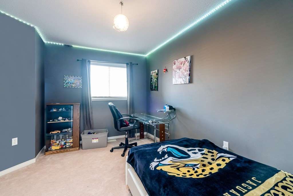 7 Crompton Drive