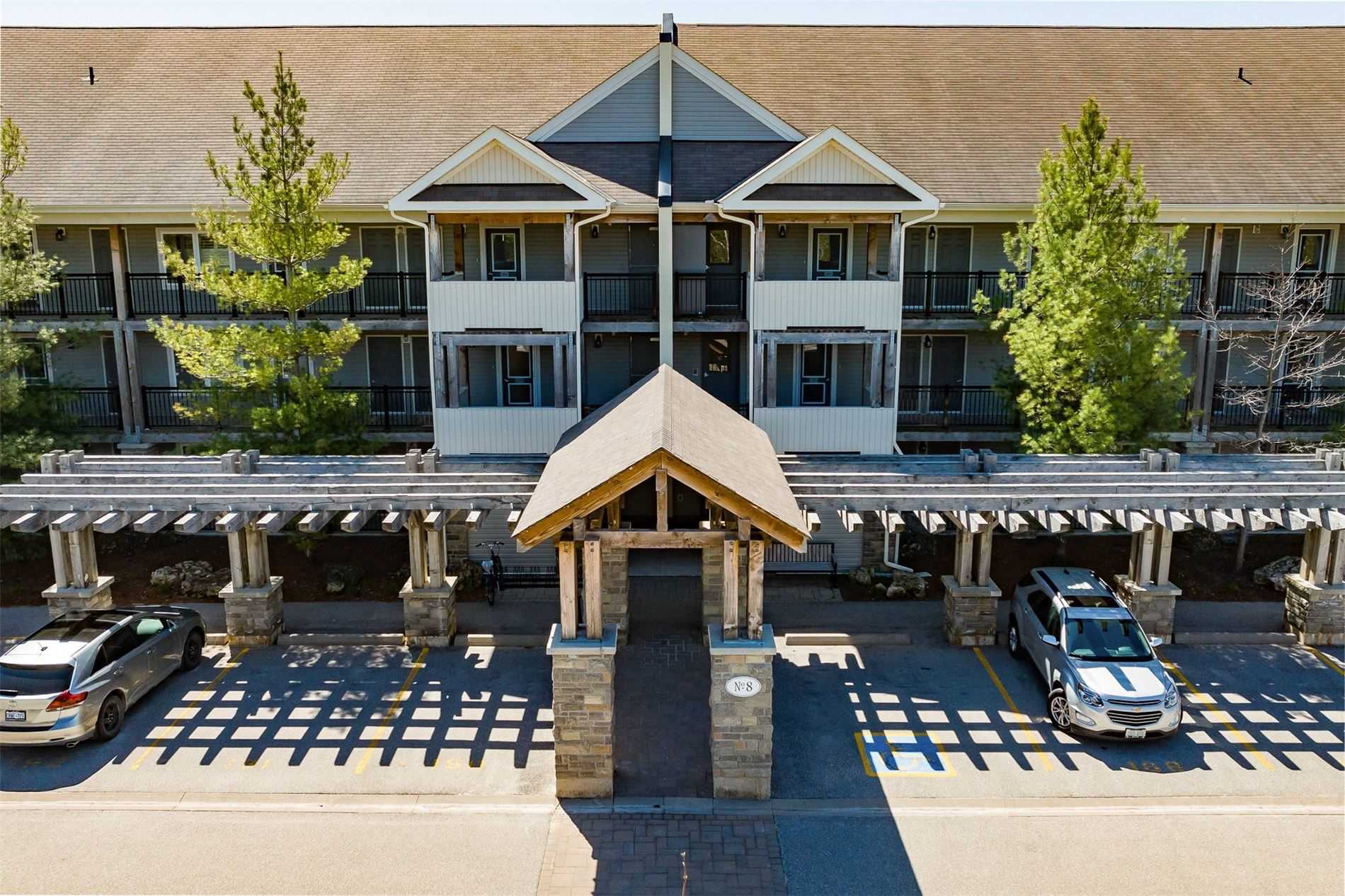 8 Brandy Lane Dr, #204