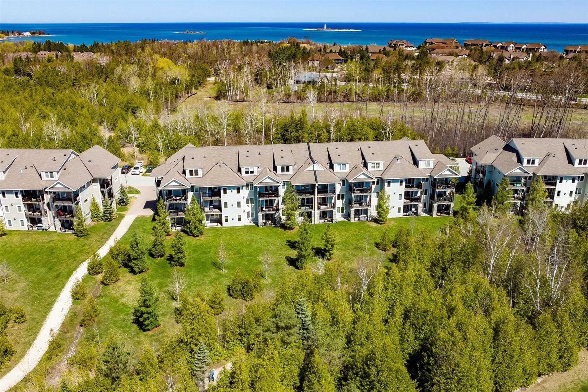 8 Brandy Lane Dr, #204