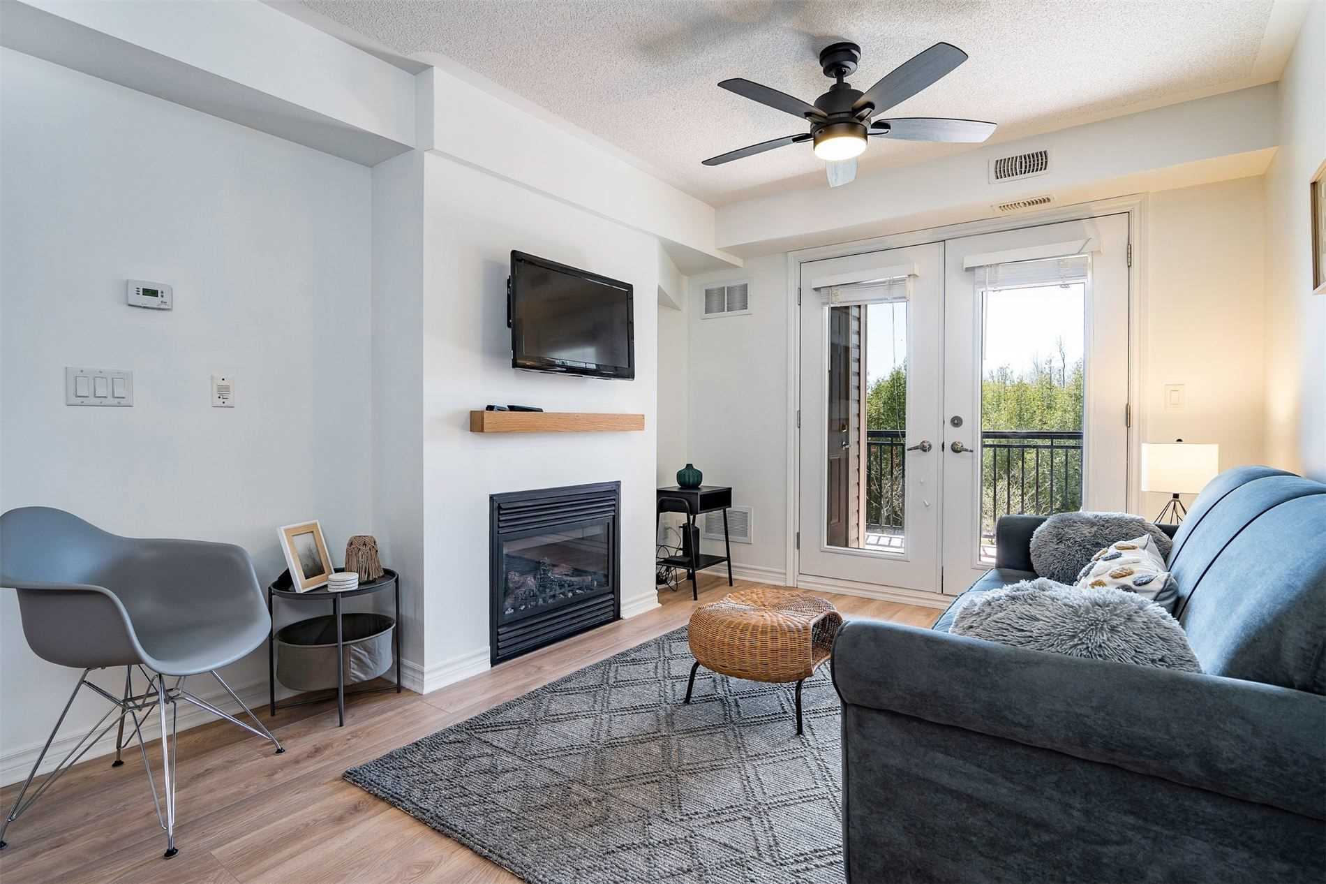 8 Brandy Lane Dr, #204