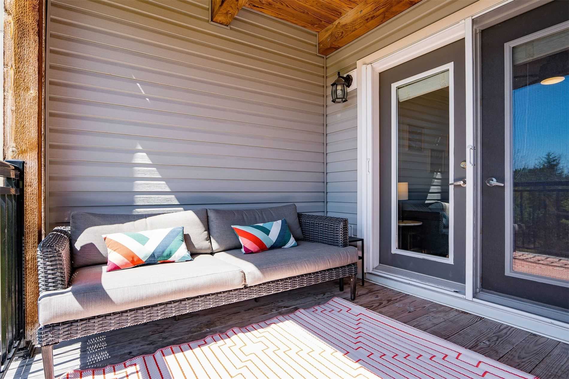 8 Brandy Lane Dr, #204