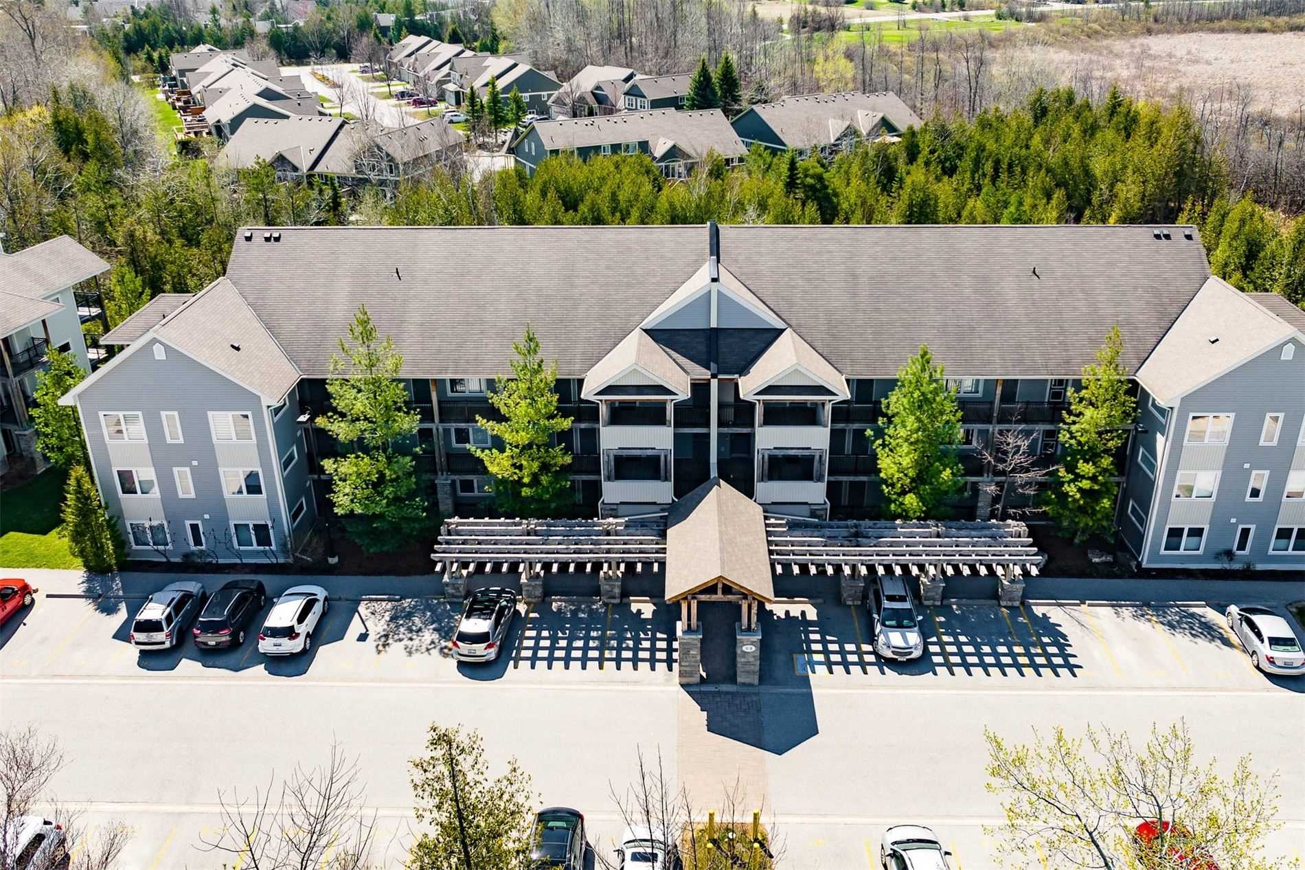 8 Brandy Lane Dr, #204