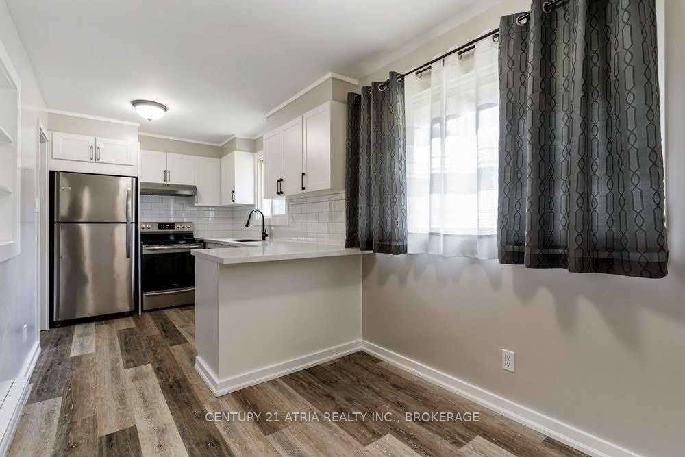 Listing S5824371 - Large Photo # 2